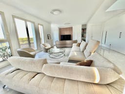 Showroom / Appartement avec vue sur la Fondation Louis Vuitton - Image 2