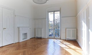 Apartment for Rent - Paris 8th Near Triangle d'Or - Ideal Showroom / Office - Image 3