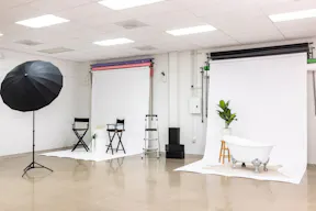 Orange County 1800 sq ft Studio - Image 6