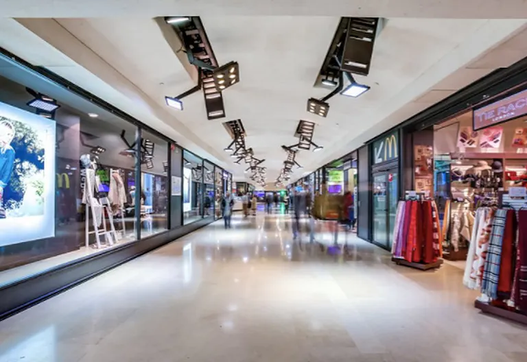 Pop Up Kiosk Galerie des champs �lys�e - Image 4