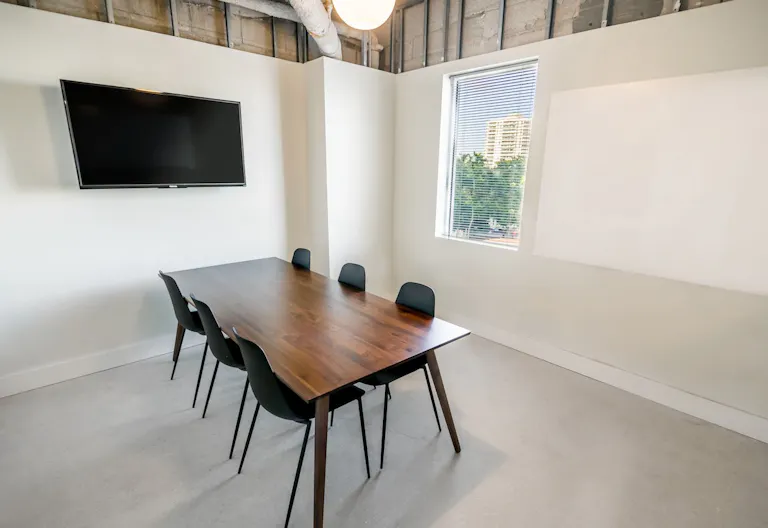 Private Meeting Room for 8 - Image 0