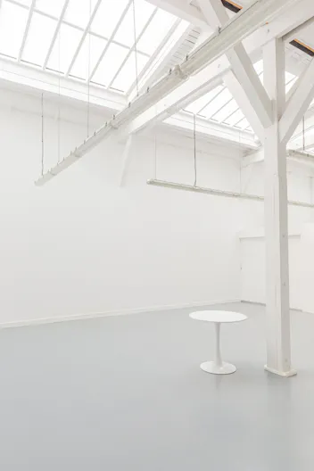 Galerie d'art au coeur du 15eme arrondissement - Image 1