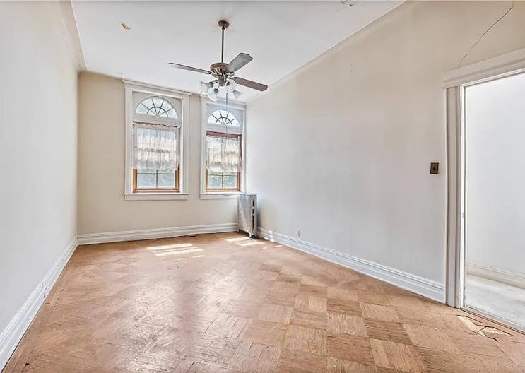 Luxurious 6 bedroom mansion - Image 3