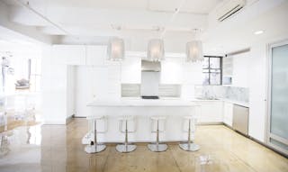 Chic Midtown Penthouse Loft w/ Skyline Views - Image 9