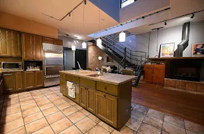 Artsy & Homey Wicker Park Loft - Image 9