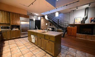 Artsy & Homey Wicker Park Loft - Image 9