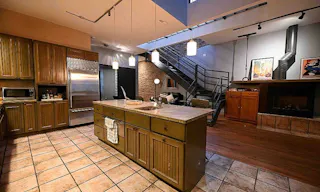 Artsy & Homey Wicker Park Loft - Image 9