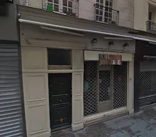 Boutique Shop Busy Area Rue Saint-Martin - Image 0