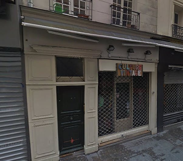 Boutique Shop Busy Area Rue Saint-Martin - Image 0