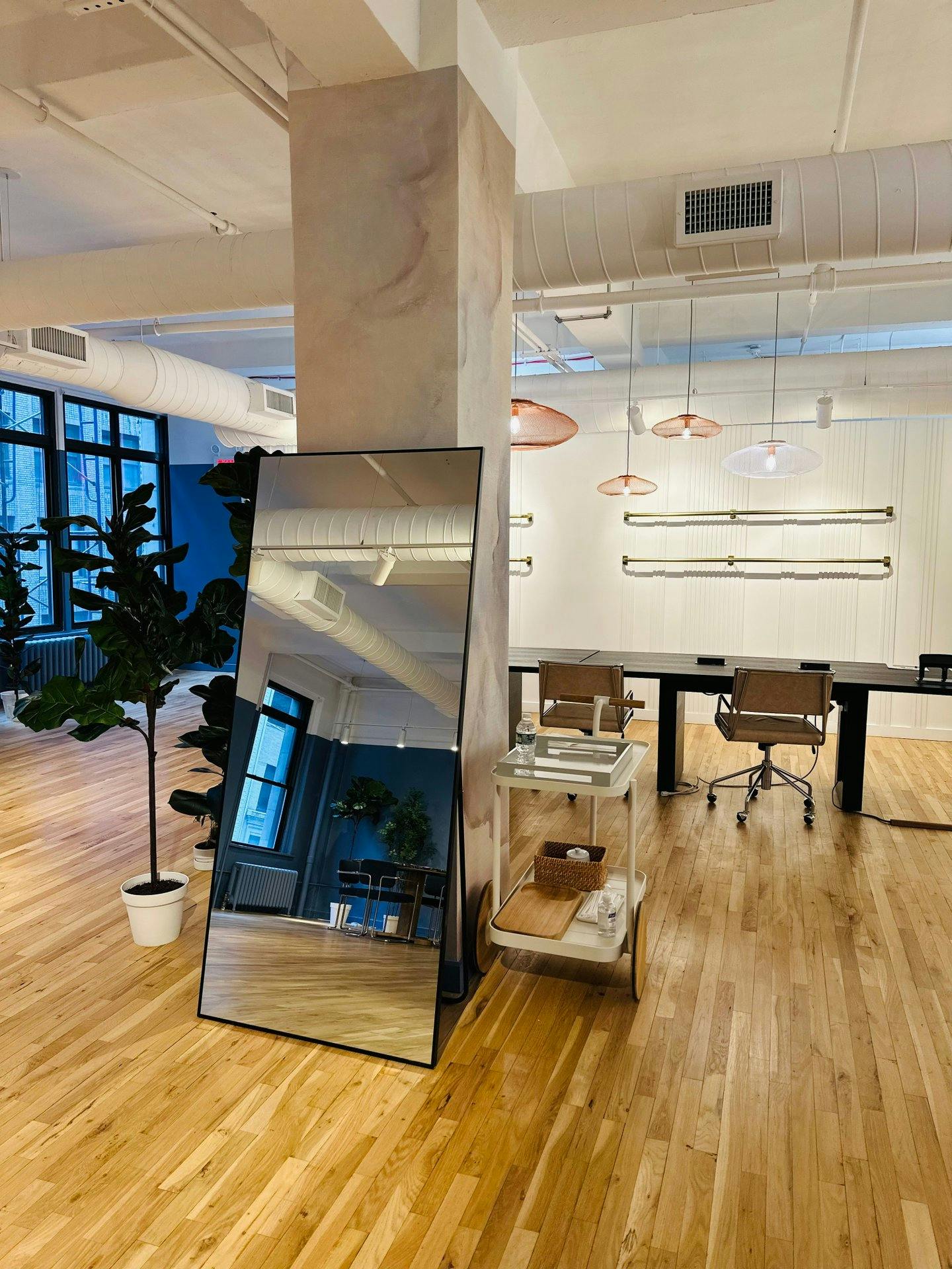 1,670 Square Foot Apparel Showroom in Midtown Manhattan