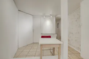 Pop up and accomodation space in Montmarte - Image 3