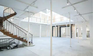 Rue Saint Merri Grand Showroom - Image 4