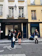 Espace Artistique lumineux et carré dans le Marais - Image 1