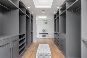 Villa in Beverly Hills - Pool - Scenic Outlook - Image 22