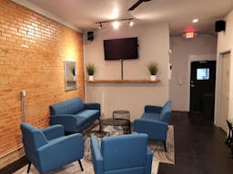 Distinctive Vines in The Cedars - Image 2