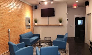 Distinctive Vines in The Cedars - Image 2