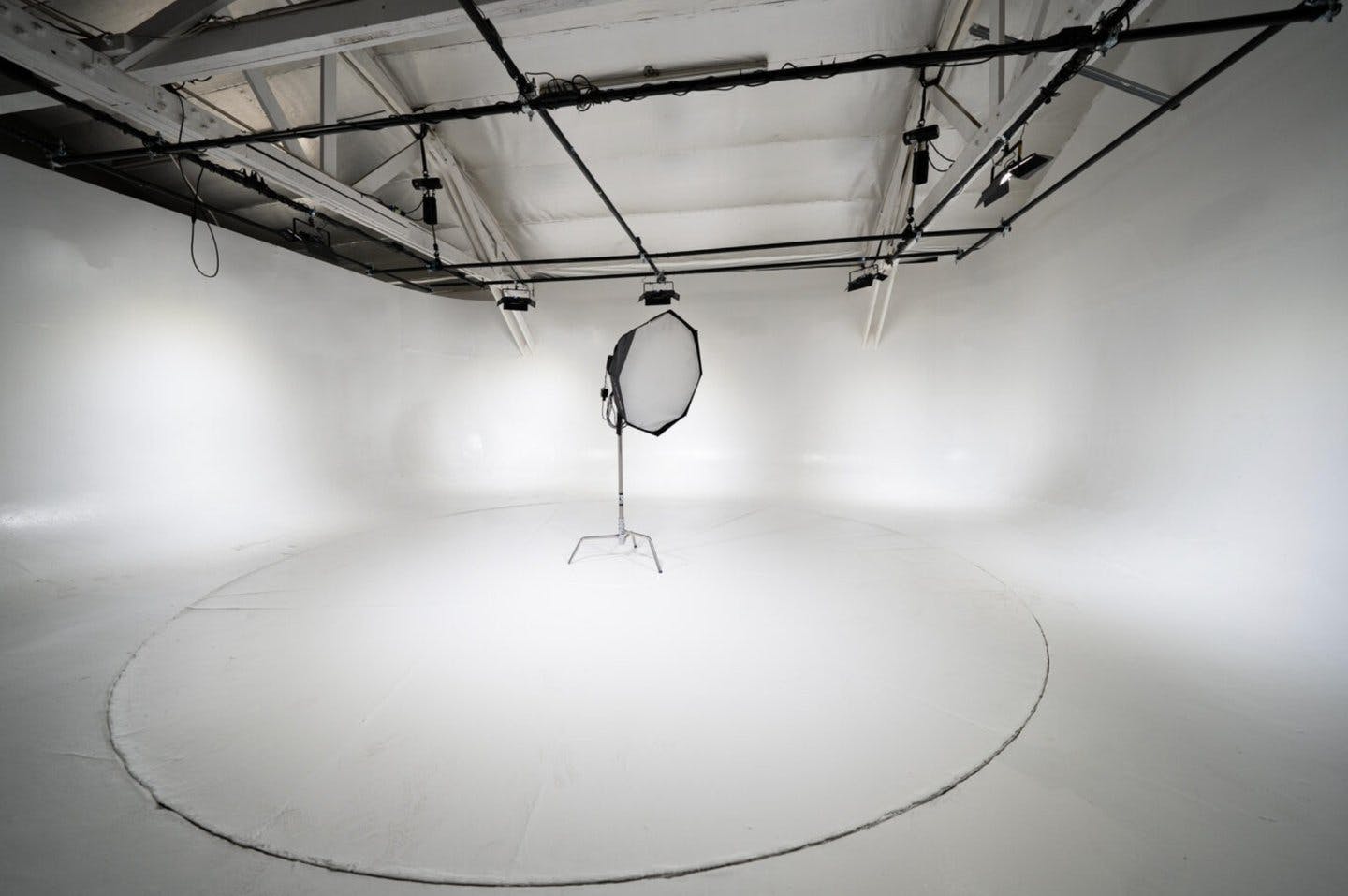 Olympic 3 Car Photography Studio in Los Angeles