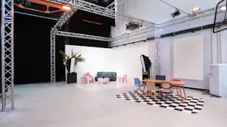 Industrial Pop-up Space in Cologne - Image 4