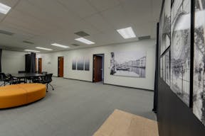 Production Studio with Cyc Wall for Cars and 3000+sqft Theme Background - Image 9