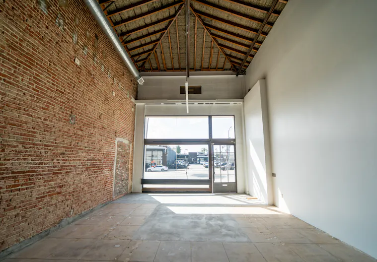 Stunning Retail Space on Iconic Sunset Boulevard - Image 2