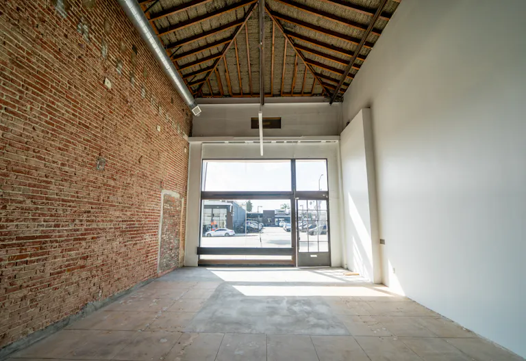 Stunning Retail Space on Iconic Sunset Boulevard - Image 2