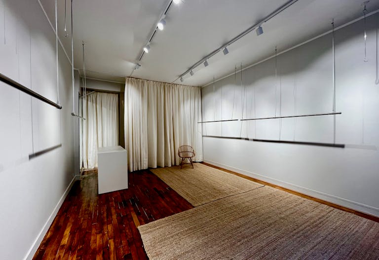 Magnifique Showroom rue Saint-Claude dans le Marais - Image 2