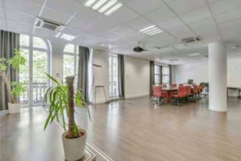 Office Space Boulevard De La Madeleine - Image 2