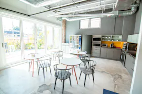 Cozy & Well-Equipped Creative Event Space in Miami - Image 5