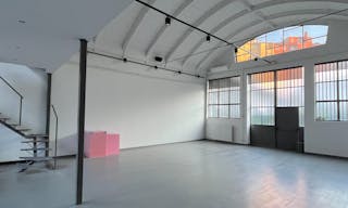 Ampio Spazio completo di tutti i servizi. Temporary showroom / Yoga / Exibition / Shooting fotografici. Disponibile per Fuori Salone - Fashion week - Image 2