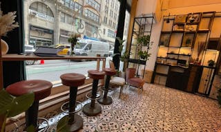 Our vintage oasis in the heart of the city - Image 6