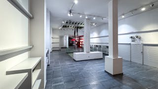 Galerie d'art devant le Centre Georges Pompidou - Image 6