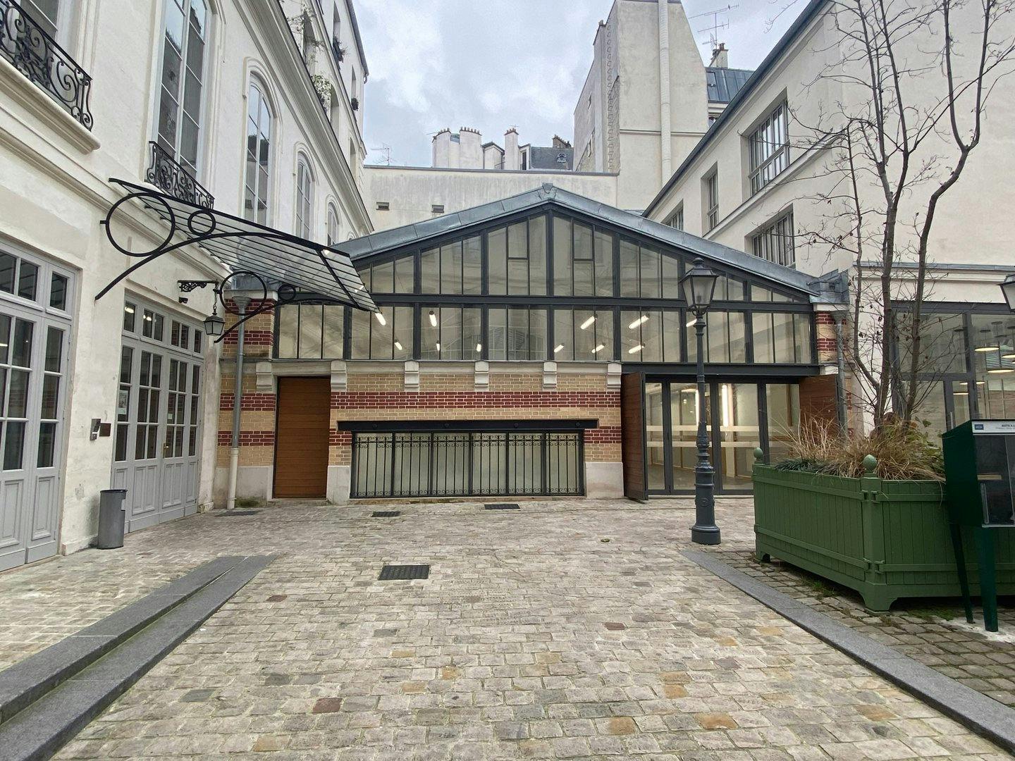 Modular Creative Space in Paris 9th Arrondissement