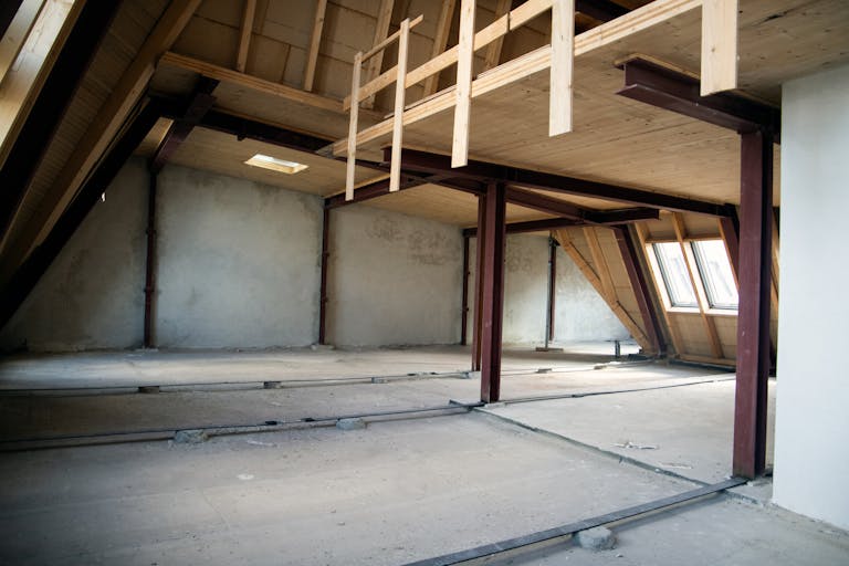 Light-Filled Rooftop Loft with Skyline Views at Kurfürstendamm - Image 3