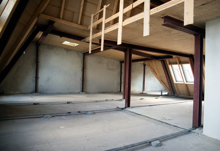 Light-Filled Rooftop Loft with Skyline Views at Kurfürstendamm - Image 3