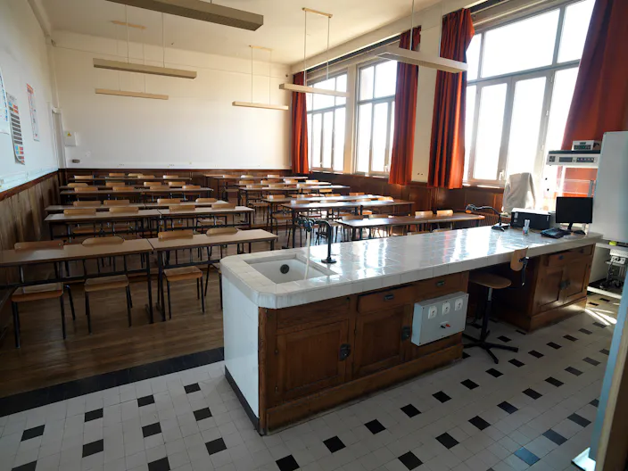 Bâtiment Institutionnel - Image 0