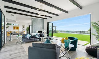 Super Mansion with Los Angeles 360 Views - Image 18