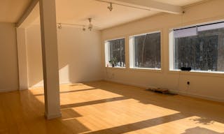 Bright and Open Hudson Valley Studio - Image 2