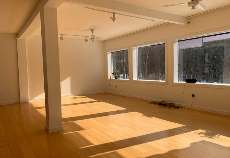 Bright and Open Hudson Valley Studio - Image 2