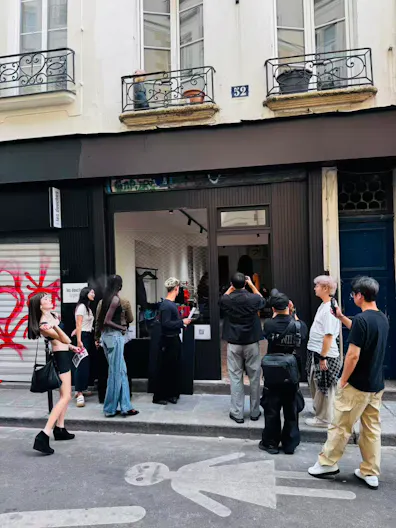 Espace Artistique lumineux et carré dans le Marais - Image 3