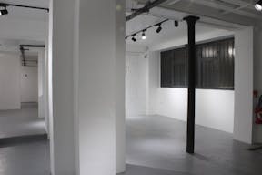 Rue Neuve Popincourt Showroom - Image 4