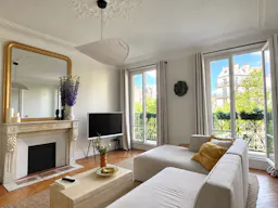 Bel appartement Haussmanien, alliant modernité et cachet de l'ancien - Image 18