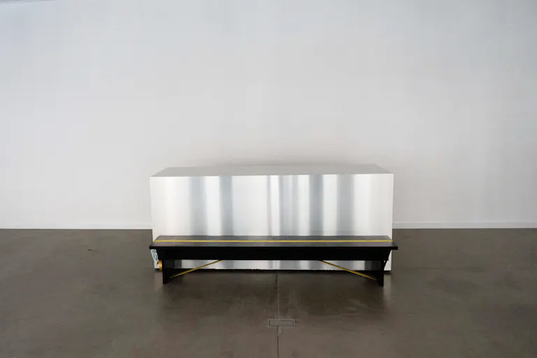 Trendy Pop Up Space in Berlin's Vibrant City Center - Image 4