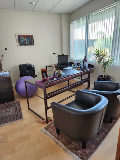 The nicest looking office in Ventura County - located in Newbury Park... - Image 3