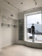 Beverly Hills Fashion Showroom/Retail Shop Space - Image 12