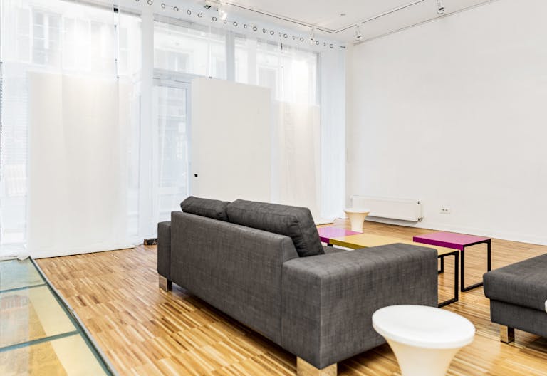 Gorgeous Space near Folie M�ricourt - Image 2