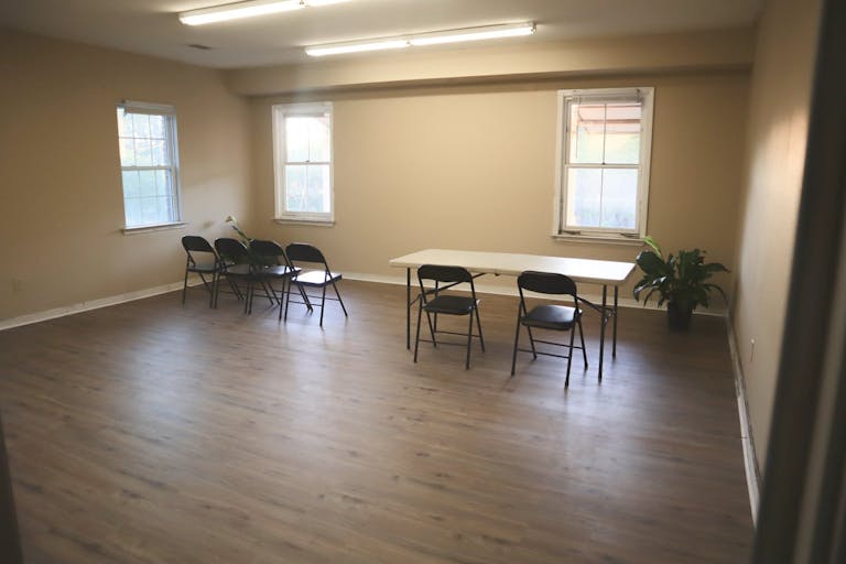 Blank slate studio in the Historic District - Image 4