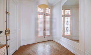 Gorgeous Showroom in Champs-�lys�es - Image 1