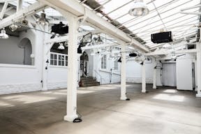 Showroom in Folie-M�ricourt - Image 2