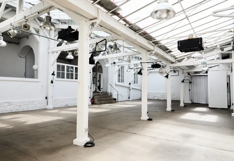 Showroom in Folie-M�ricourt - Image 2