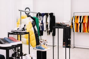 Un showroom 100% modulable dans le haut-Marais avec des volumes industriels. - Image 24